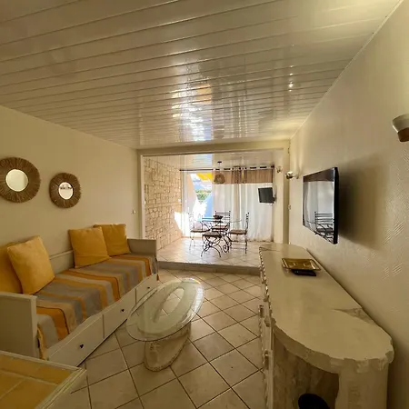 T2 Quartier Naturiste Apartment *